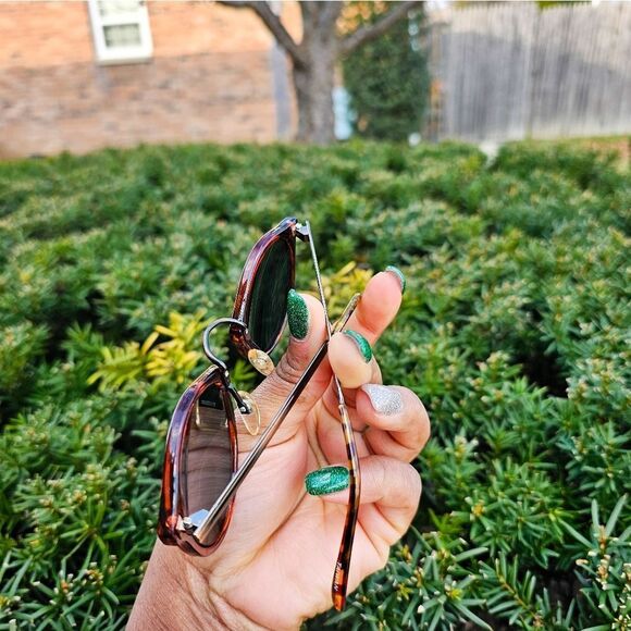 VTG Unisex Round Tortoise Metal Keyhole Bridge Retro Polarize UV Sunglasses. - Picture 9 of 15